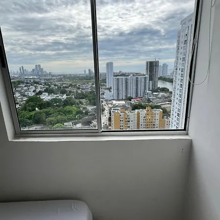 Amazing 22 Floor W Roof Pool *